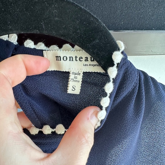 Cutest crop top with lace - Picture 3 of 3